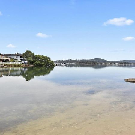 Island Poolside Getaway - Waterfront On St Huberts Villa Daleys Point Exterior foto